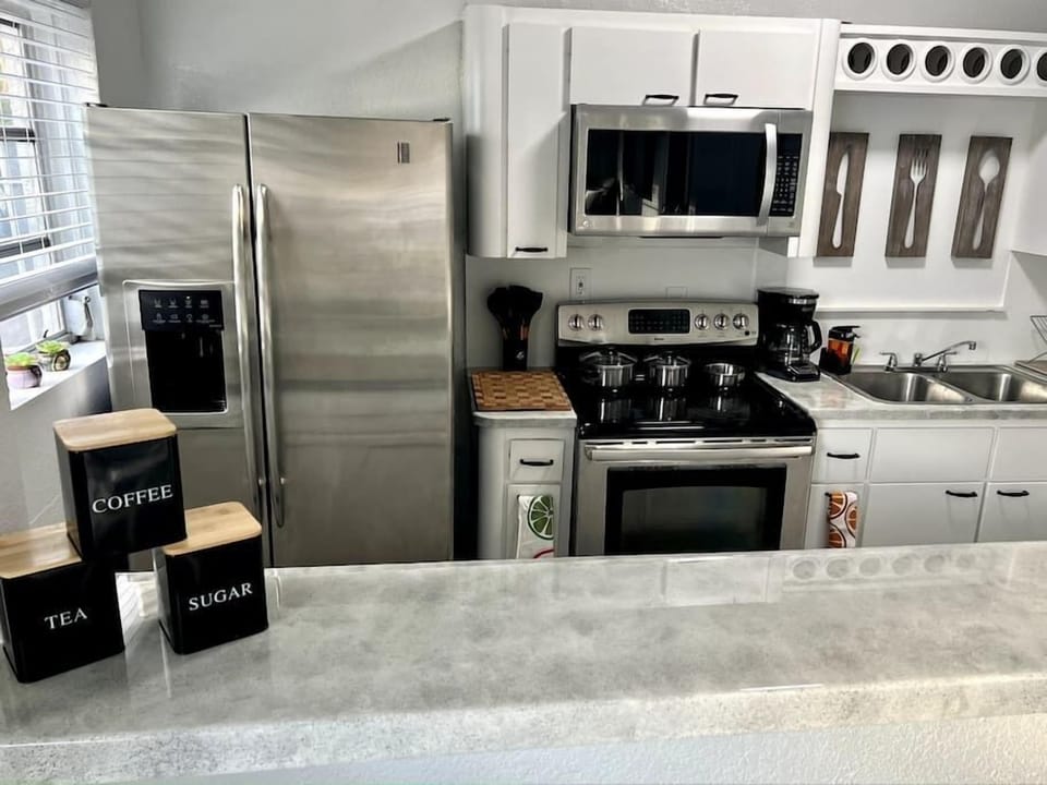 1727 NW · Lovely Home in Little Havana (284)