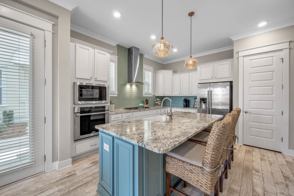 Gourmet kitchen