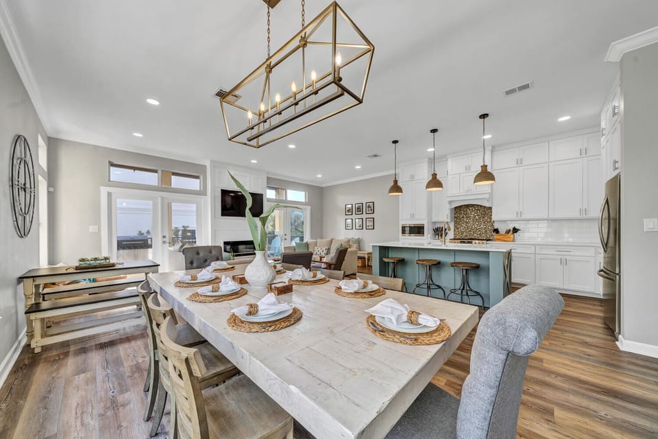 Large Capacity Dining Table to enjoy meals at home