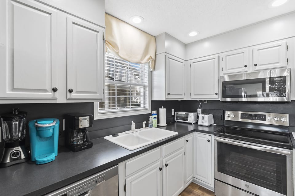 Stainless appliances and all kitchen accessories. 