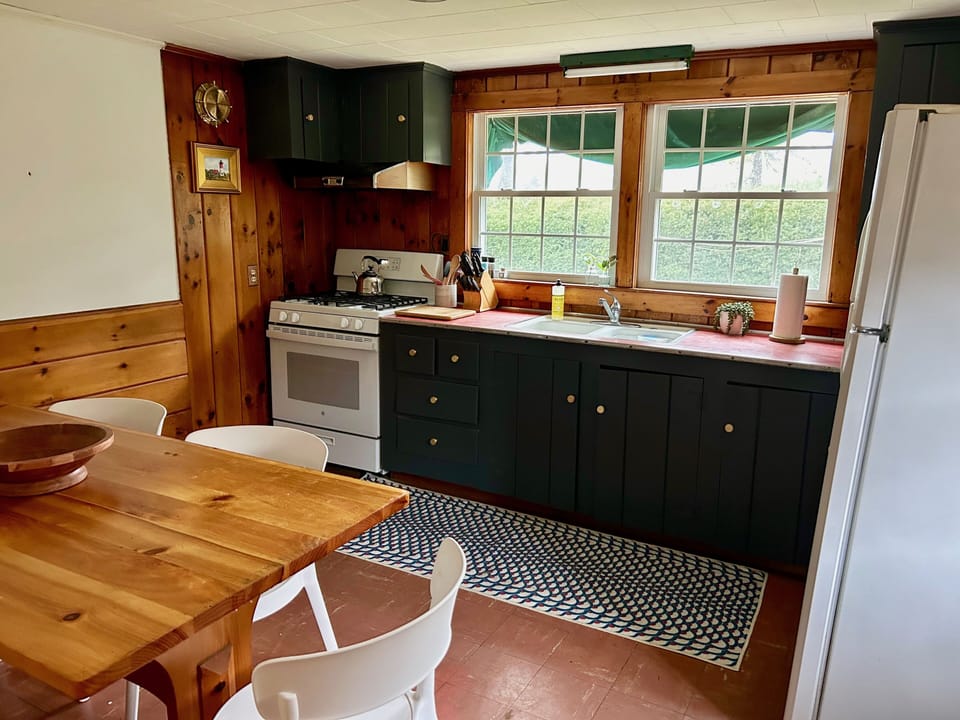 Eat in kitchen