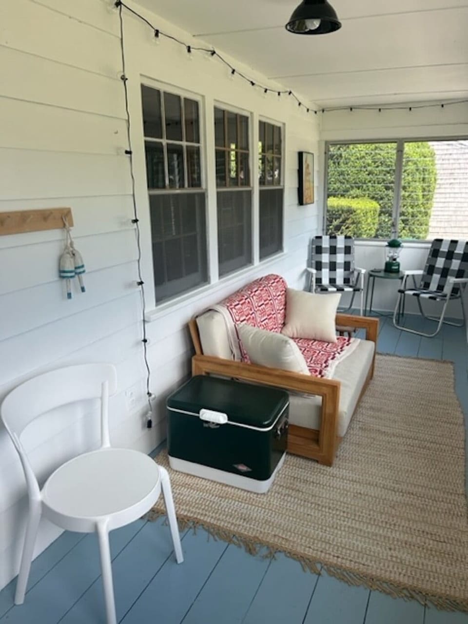 Front screened in porch