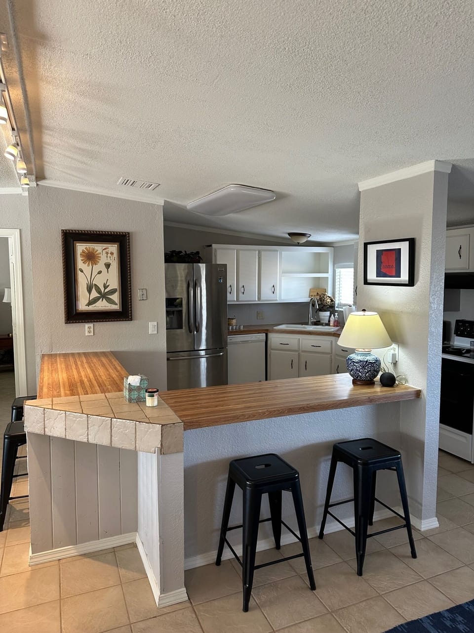 Kitchen bar top