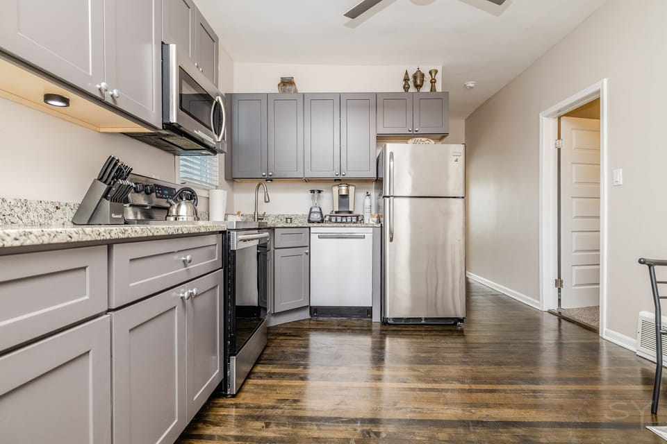 Stainless steel appliances make life easy.