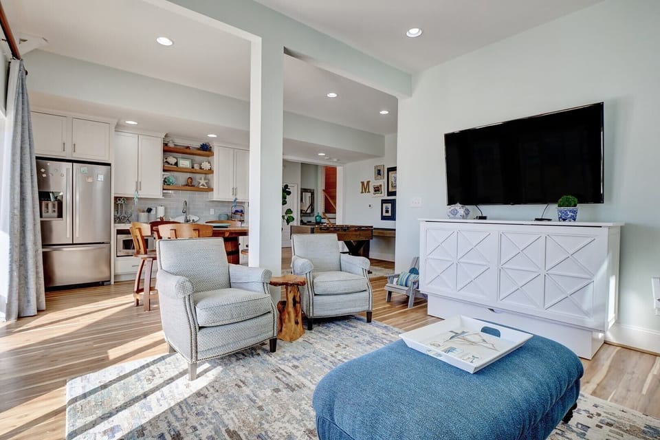 Grond Level Living Area