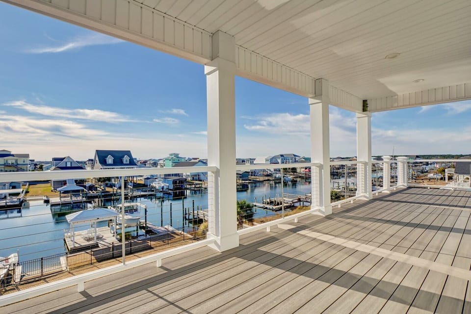 Canal Front Deck (4)