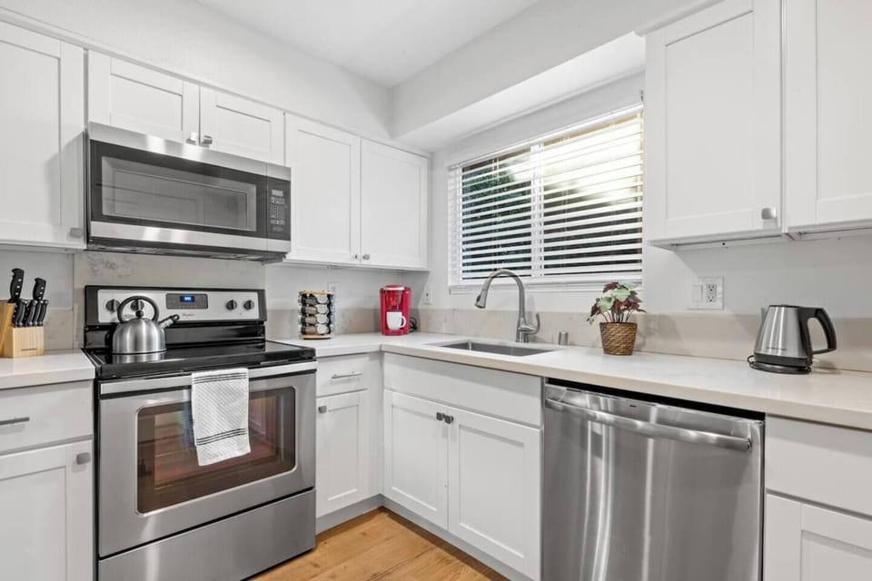 Kitchen with Keurig coffee machine!