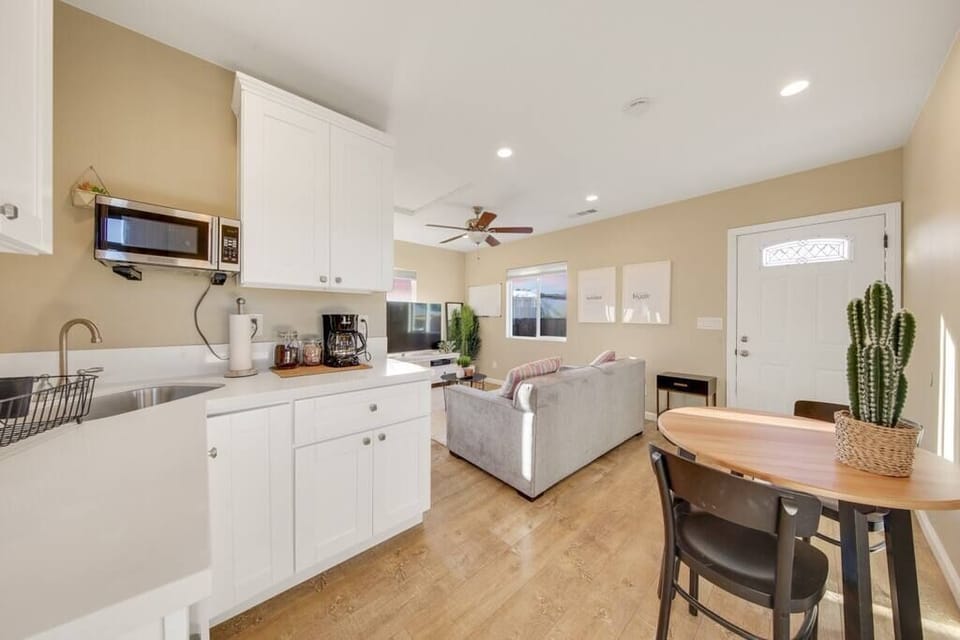Naturally Lit Kitchen | Dining Table