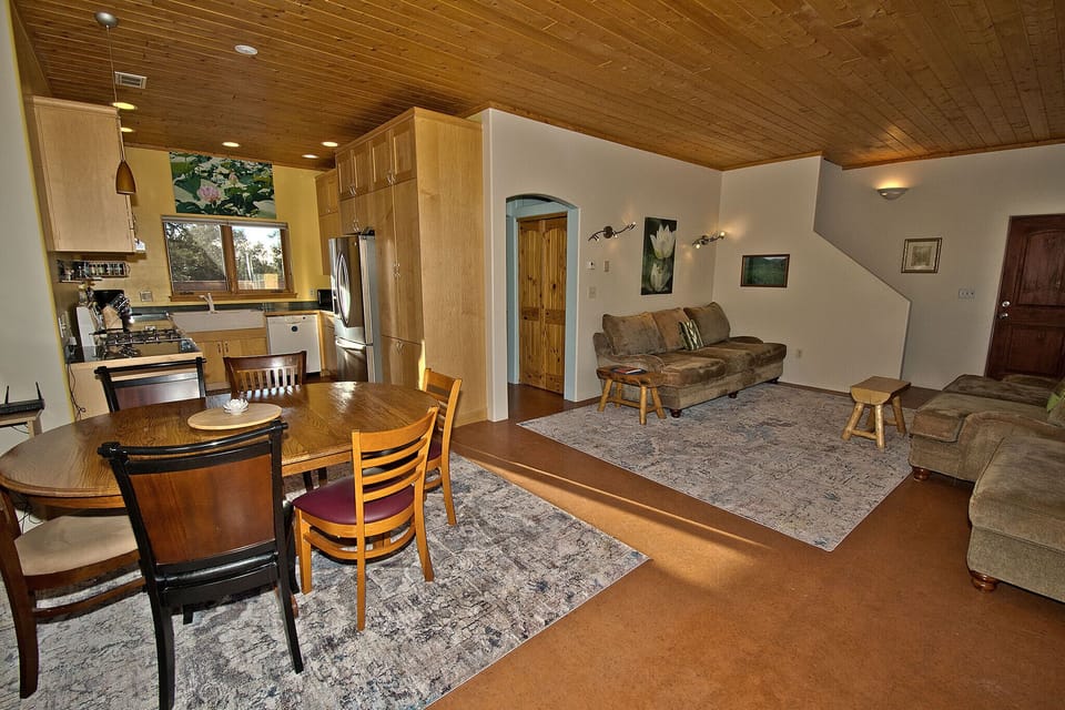 Main House: Living and Dining Area