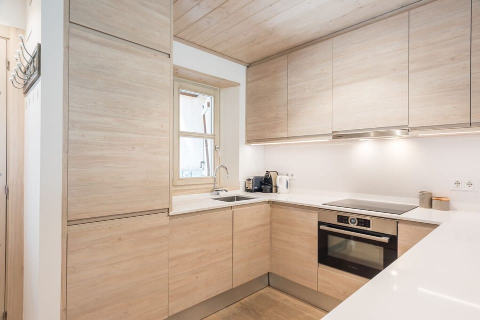 Eth Mur de Totiaran is made up of a living room with an American kitchen, 4 bedrooms and 2 bathrooms, in the Val de Ruda urbanization, at the foot of the slopes.