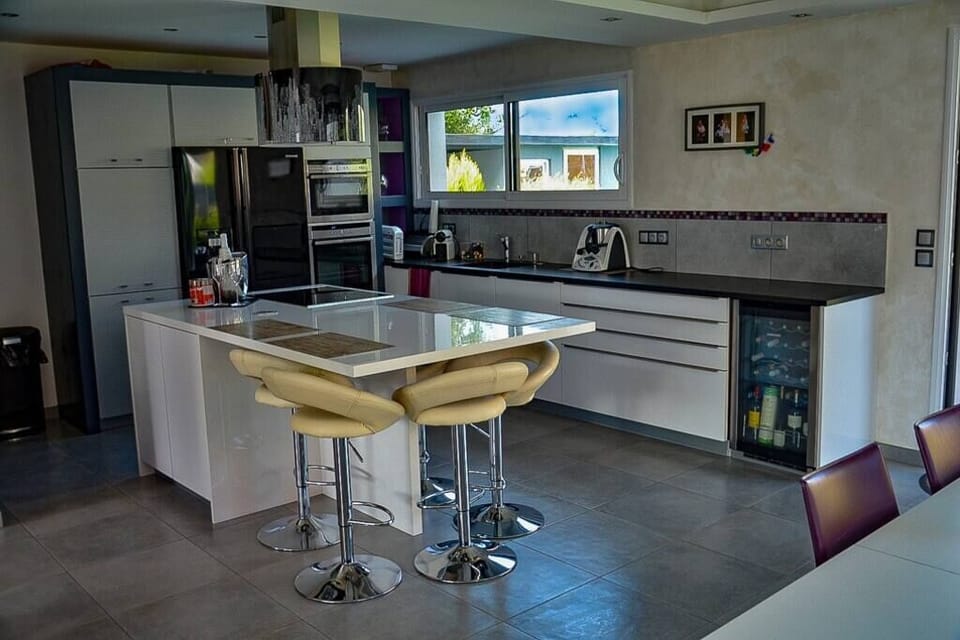 Open American kitchen (3)
