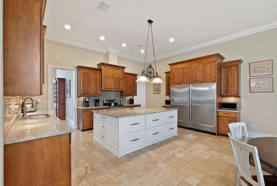 Fully equipped kitchen