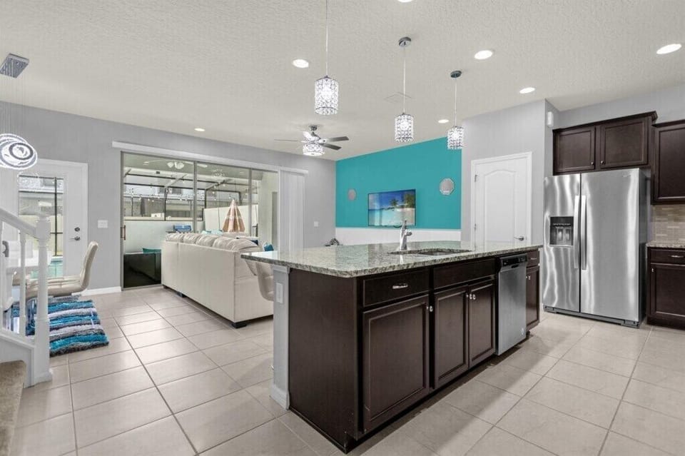 2424 Tangier Dr (Arranged) (9).jpg