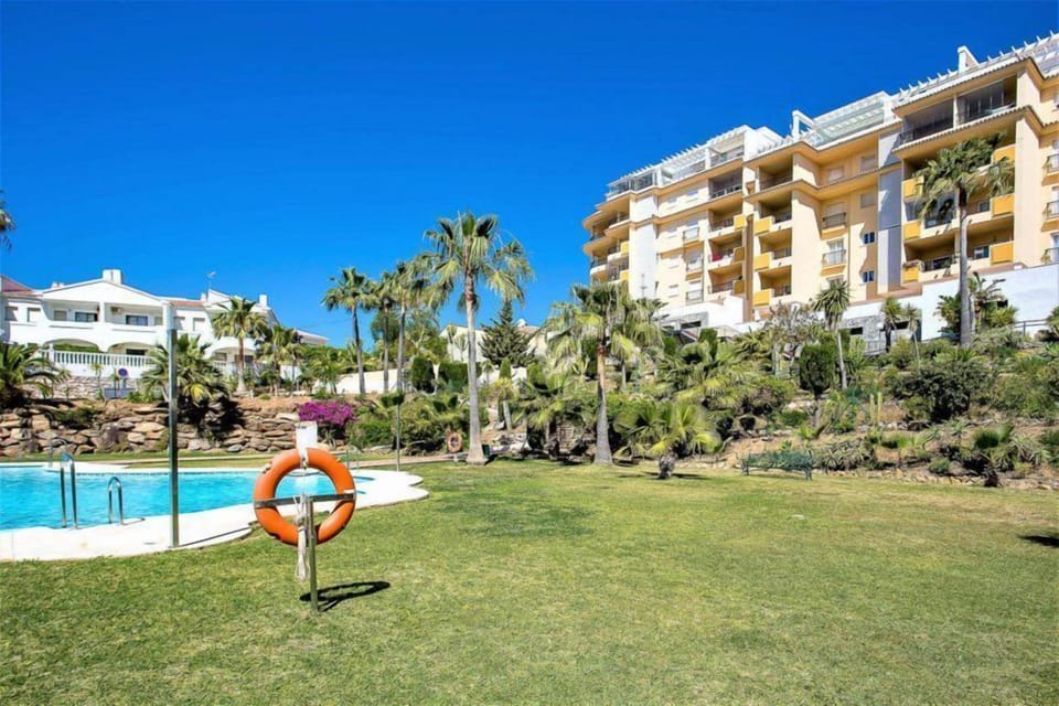 2 Bedroom Apartment, Urb Jardin Botanico, La Cala Apartment in Costa del Sol