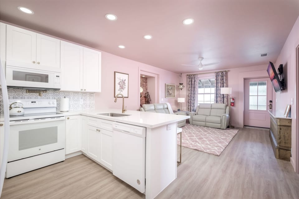 Newly remodeled apartment with fully equipped kitchen and open concept living space!