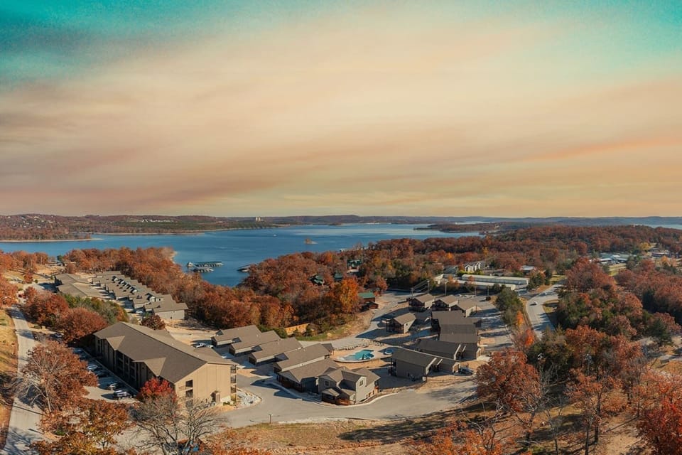 Table Rock Lake is just gorgeous! You can really see how close the lodge is to the lake in this picture.