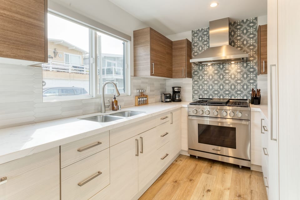 Kitchen (Unit A).