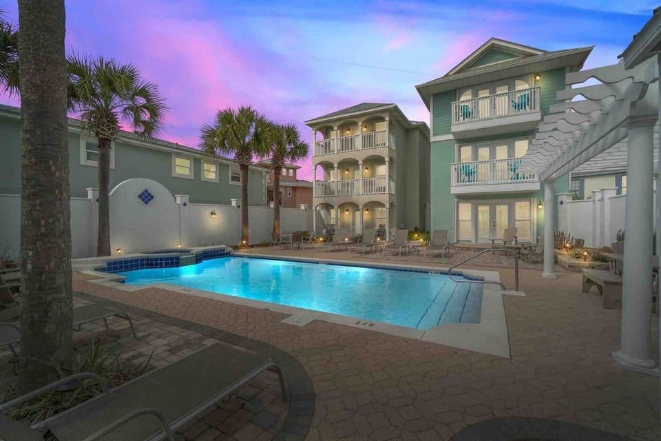 Large pool right out the front door for your use!