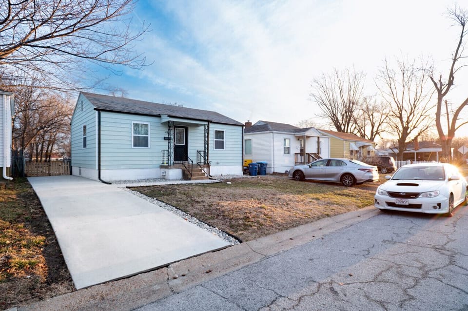 Driveway & Street Parking