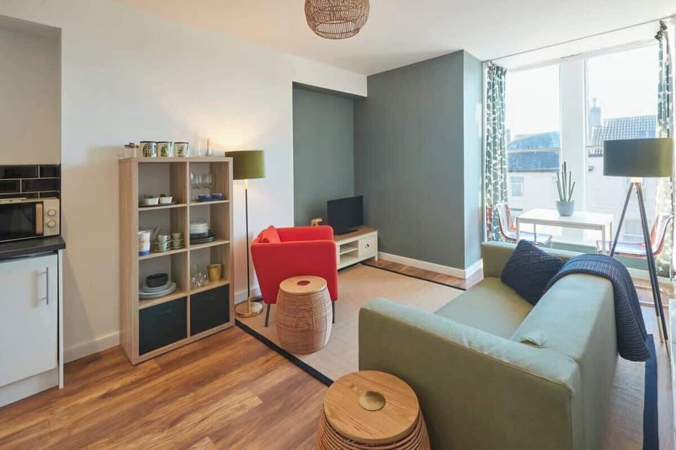 Abbey Nest, Whitby - Host & Stay