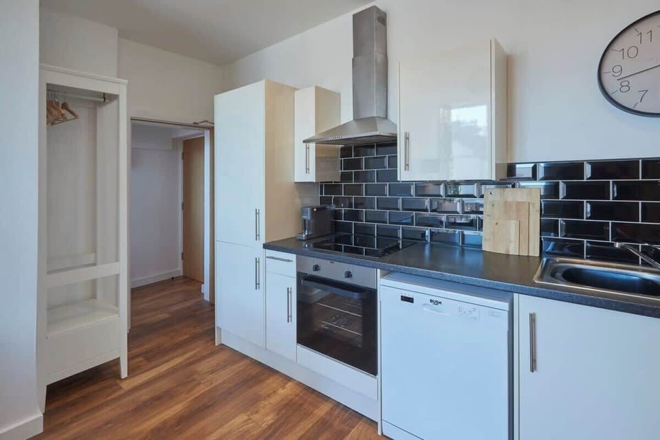 Abbey Nest, Whitby - Host & Stay