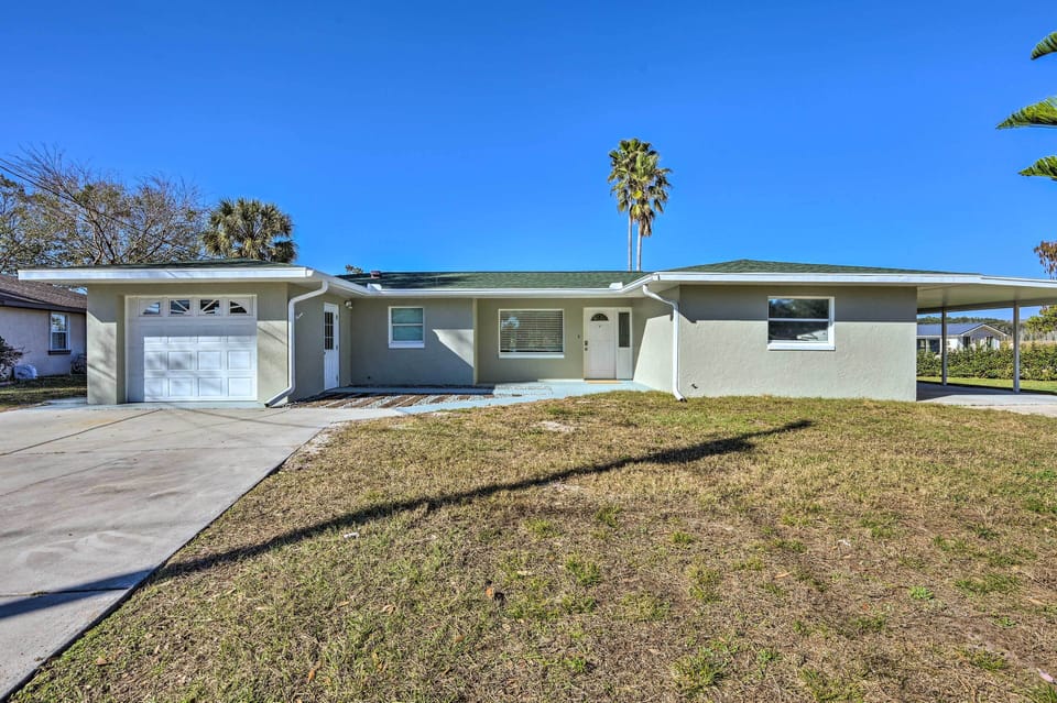 Home Exterior | Direct Lake Access | Local Wildlife | Keyless Entry