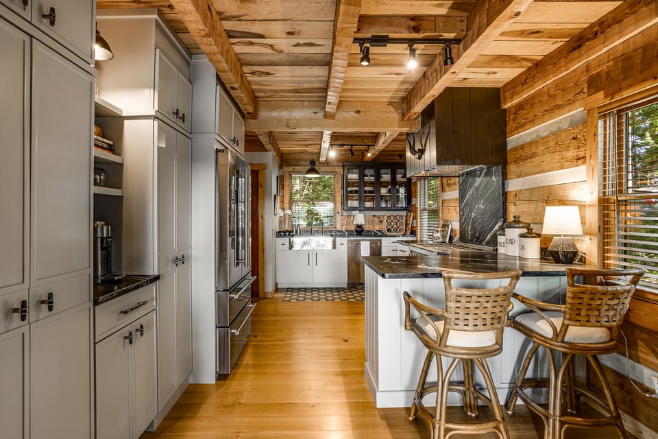 Countertop dining for two...the "Chef's Table"