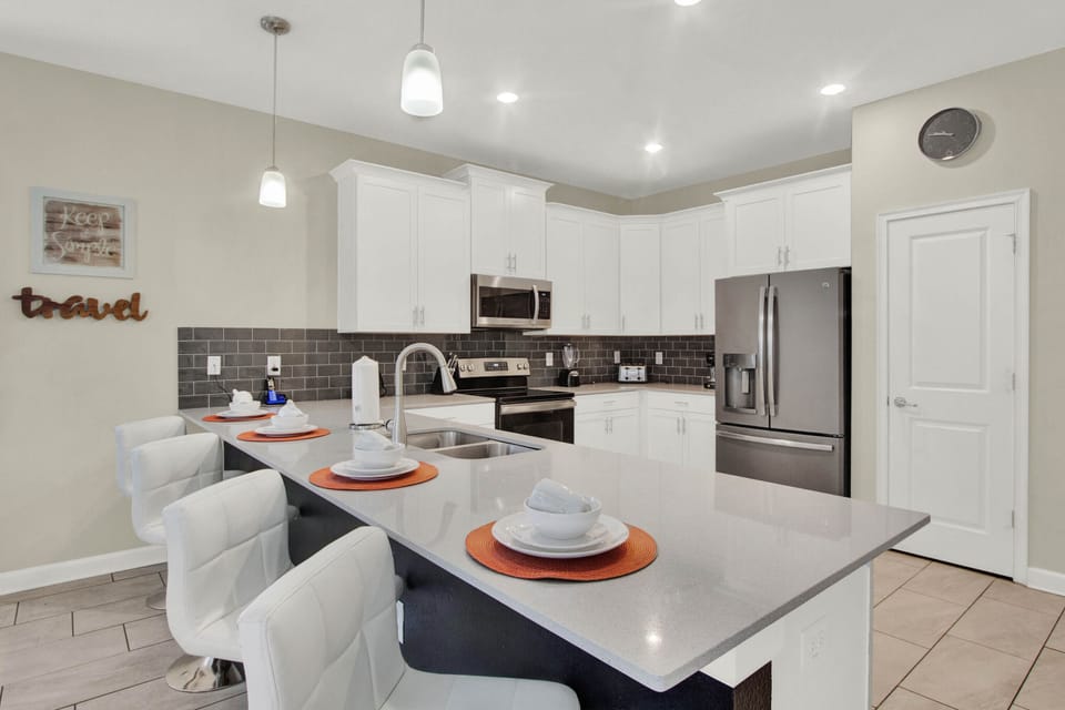 8946-titanium-way--davenport--fl-33896---05.jpg