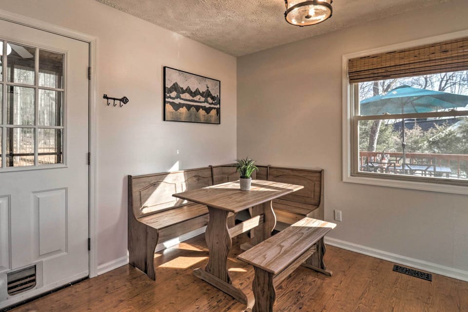Dining Nook | Central A/C