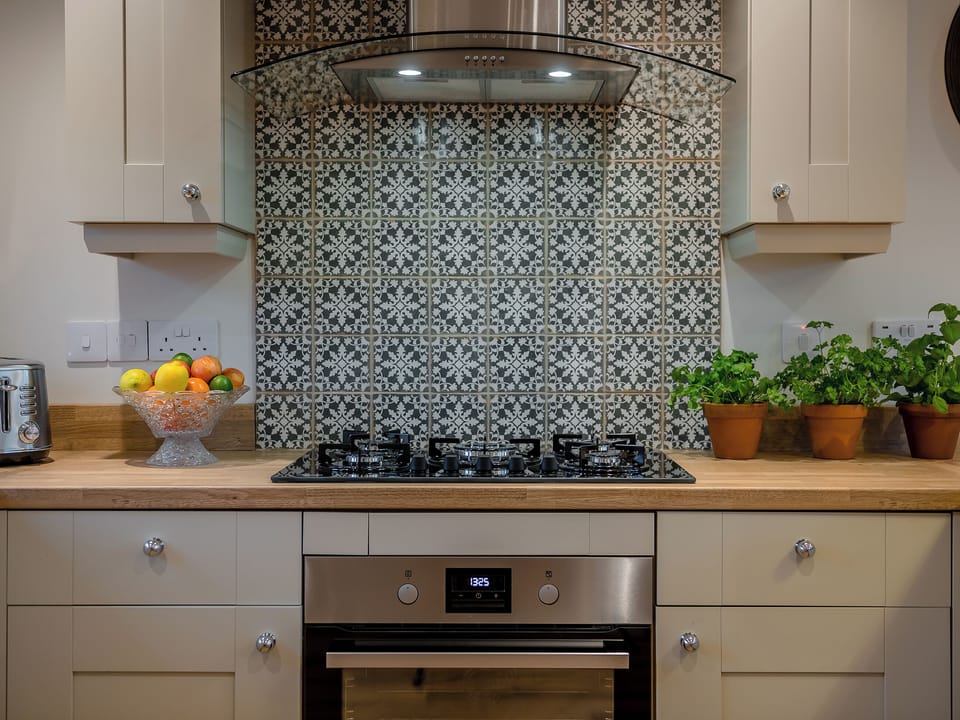Lovely open plan kitchen / diner | Wisteria House, Henstead, near Southwold
