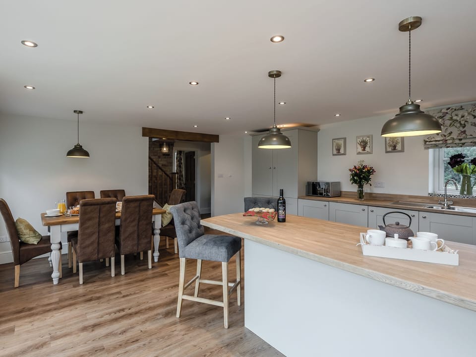 Lovely open plan kitchen / diner | Wisteria House, Henstead, near Southwold