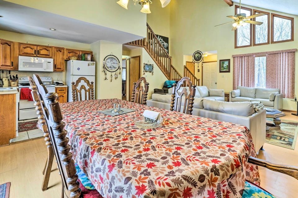 Dining Area | Dishware & Flatware