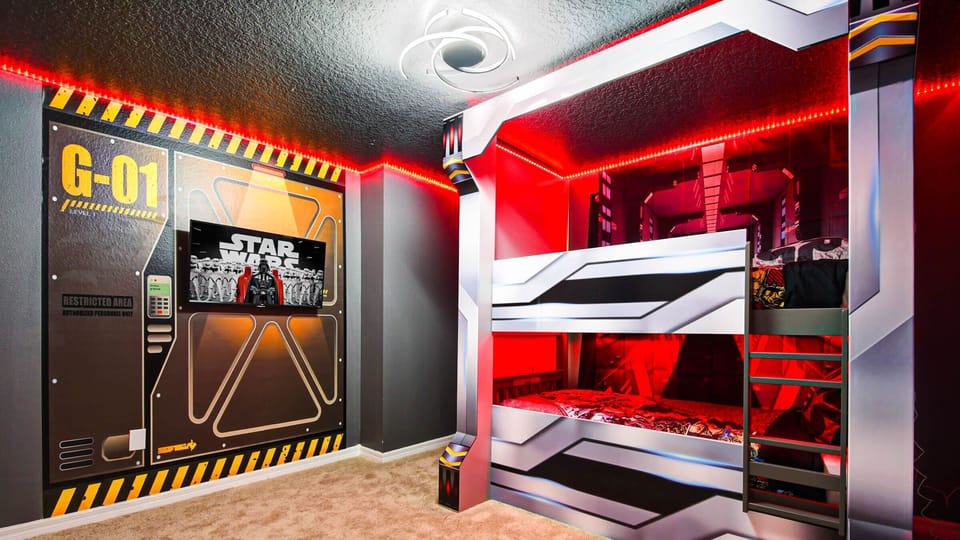 Kids will have fun in this Star Wars bedroom with beautiful lights
