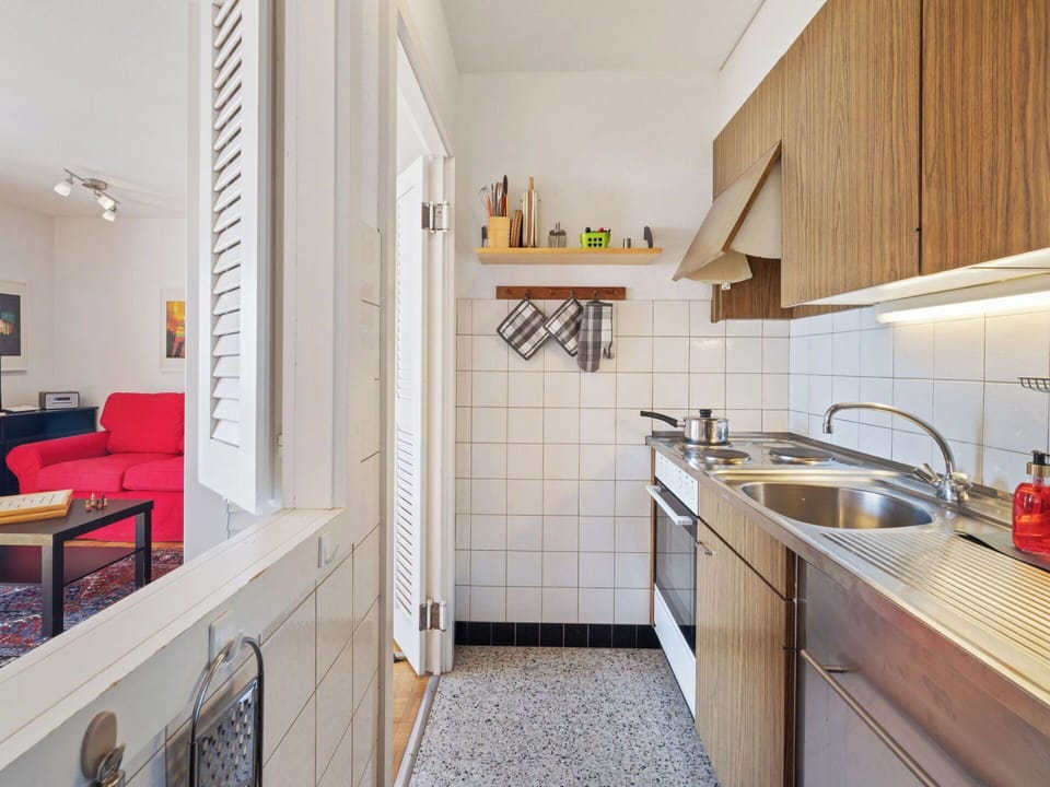 Flooring, Interior Design, Kitchen, Furniture, Floor, Wood, Major Appliance, Countertop, Kitchen Appliance, Ceiling