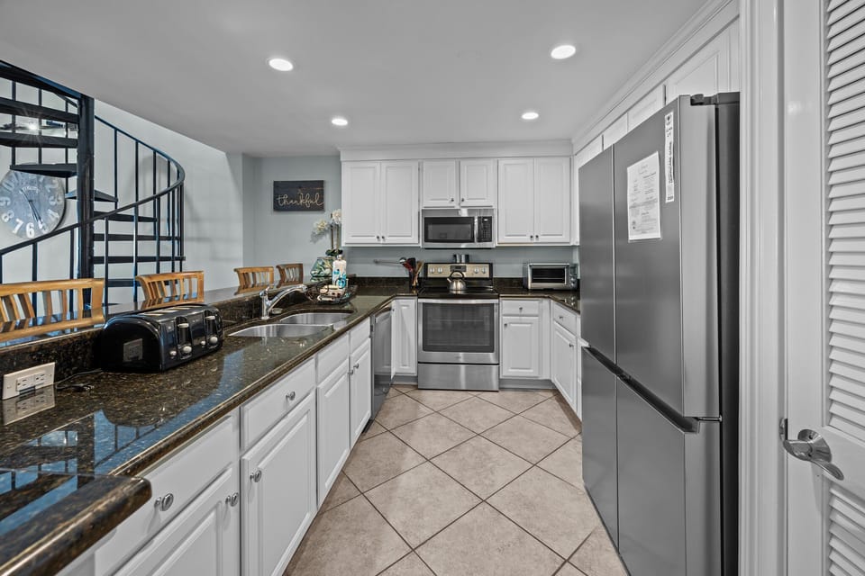 Fully equipped kitchen