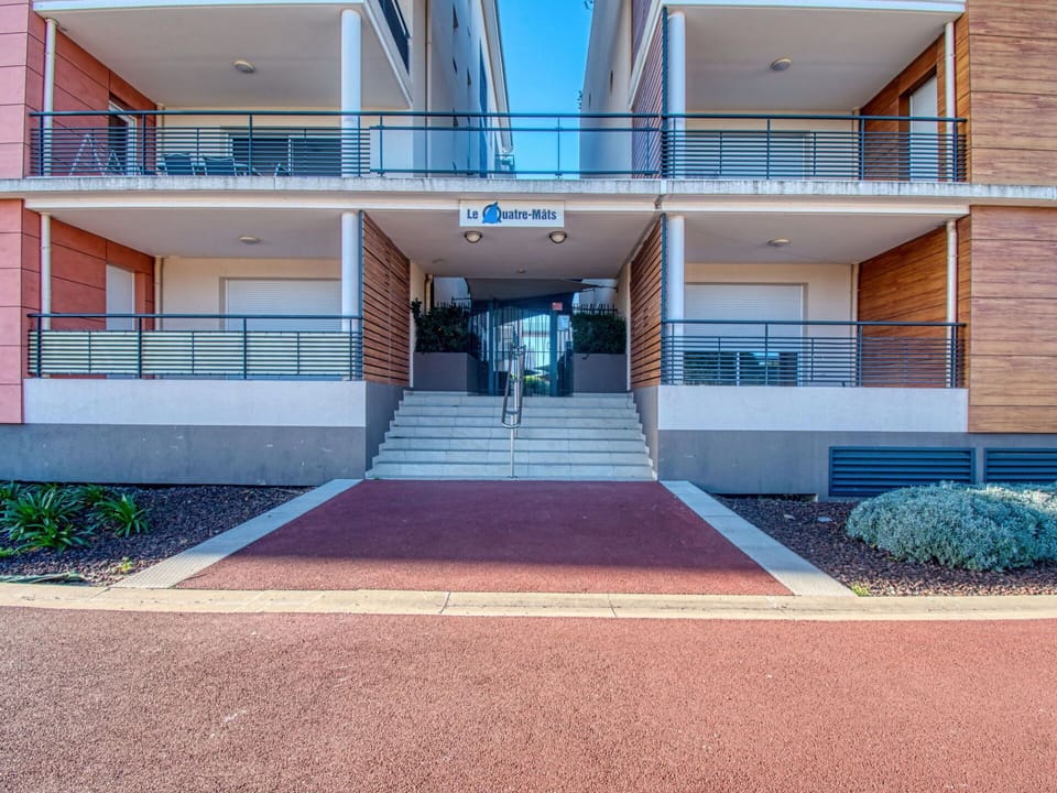 Plant, Building, Stairs, Azure, Urban Design, Condominium, Window, Residential Area, Shade, Rectangle