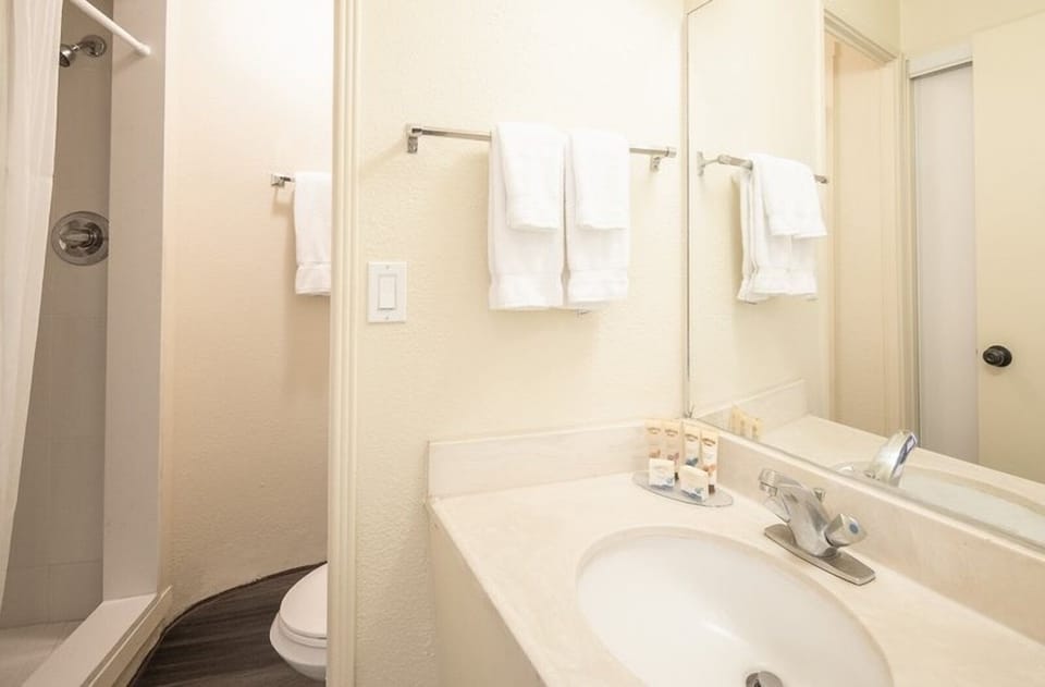 Bathroom. Exact unit will be assigned upon arrival. Views, colors and decor may vary
