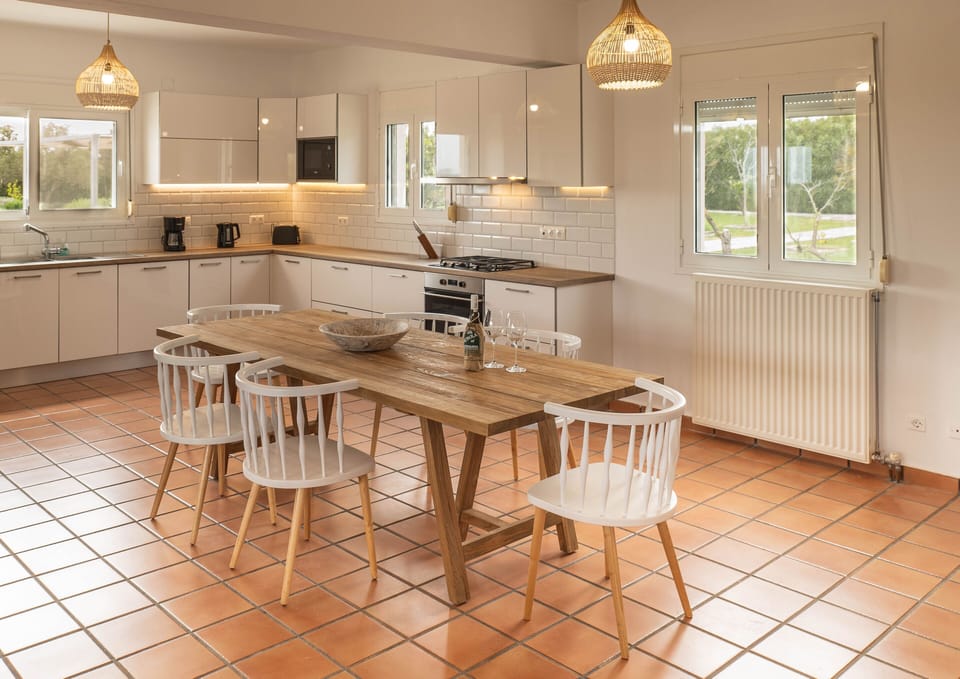 Fully equipped kitchen