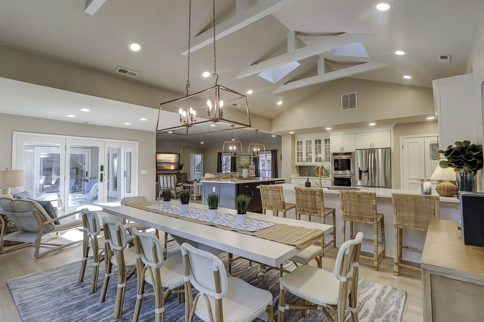 Dining Area/Kitchen