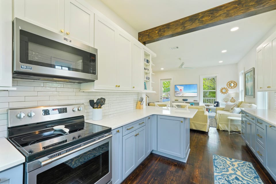 FOUR BURNER ELECTRIC STOVE TOP, MICROWAVE, STONE COUNTER TOPS