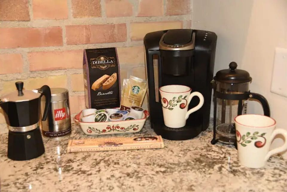 Lots of coffee options.  You choose - American style, French or Italian!