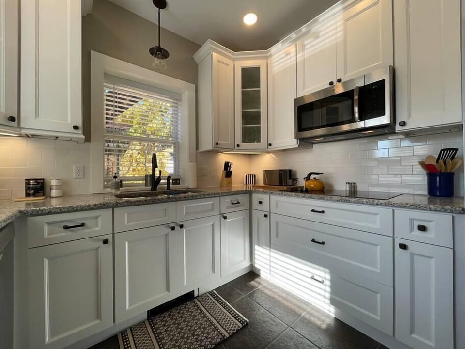 Open & Bright Kitchen