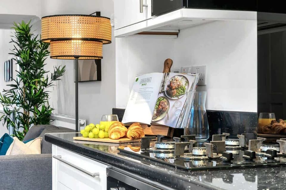 Full Kitchen 