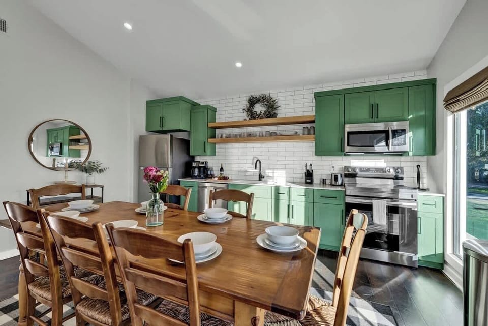 Create gourmet dishes in the full kitchen.