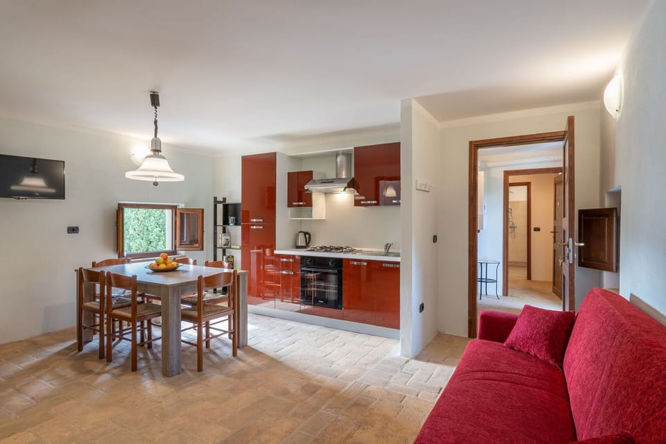 Autumn, Kitchen, Living Room, Spring, Summer