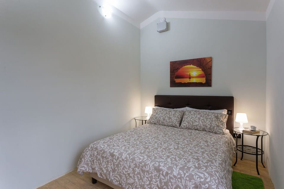 Autumn, Bedroom, Spring, Summer