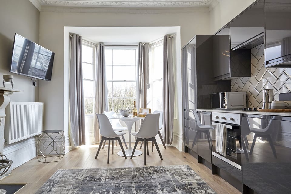 Living Room / Lounge