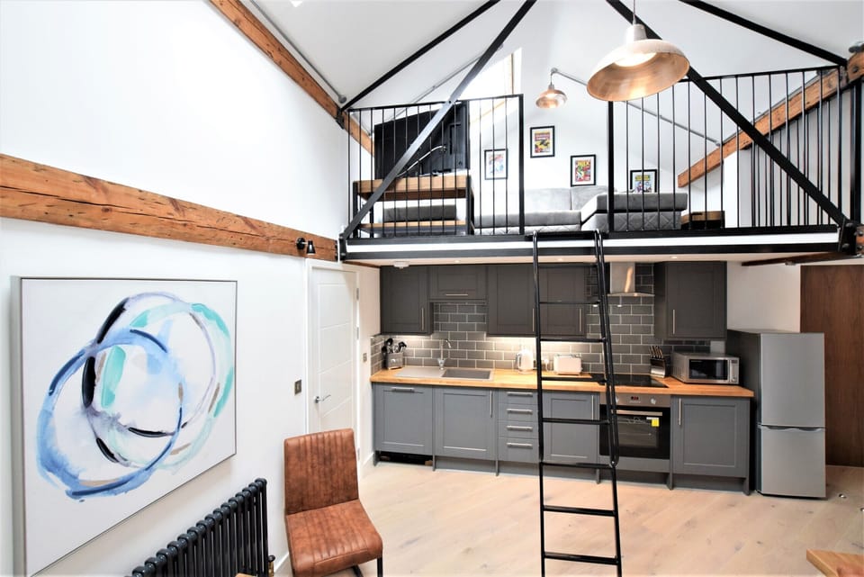 Living Room / Lounge