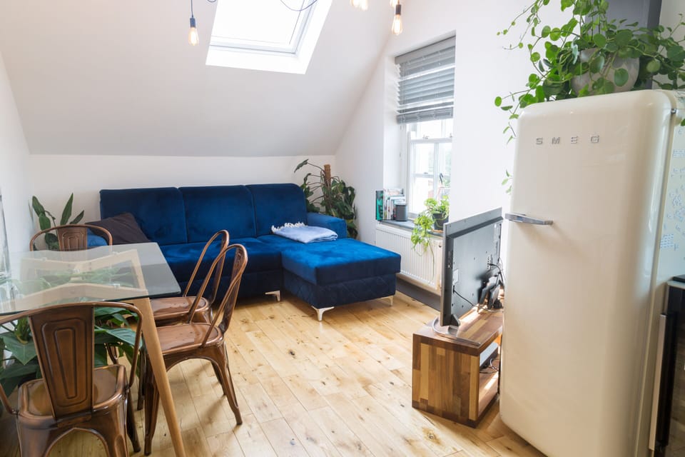 Living Room / Lounge