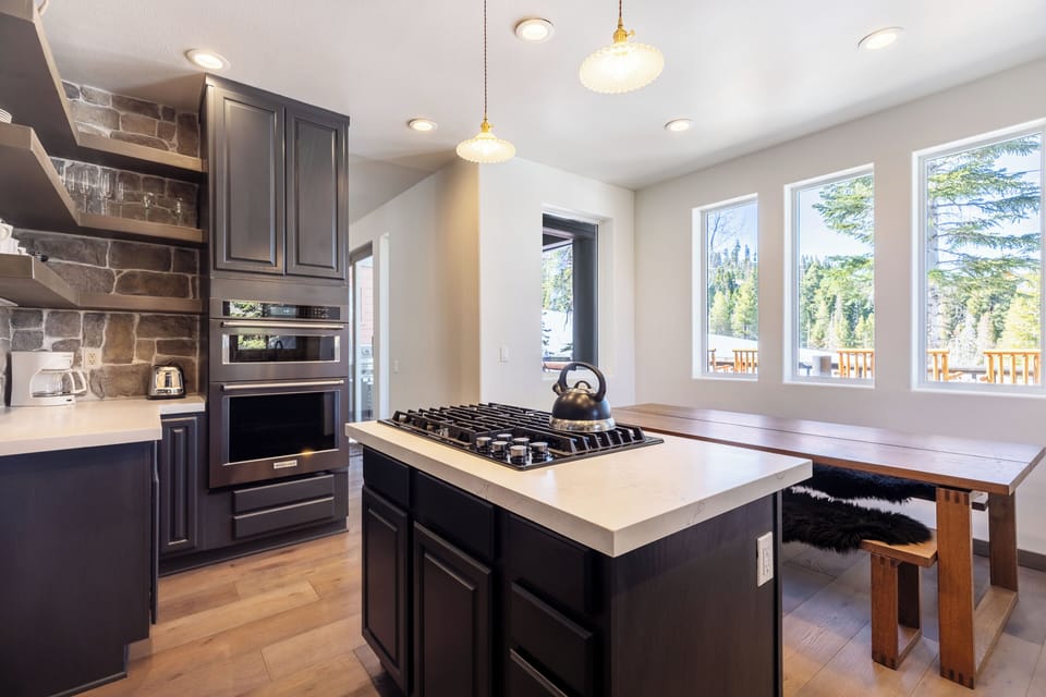 Modern kitchen with a view!